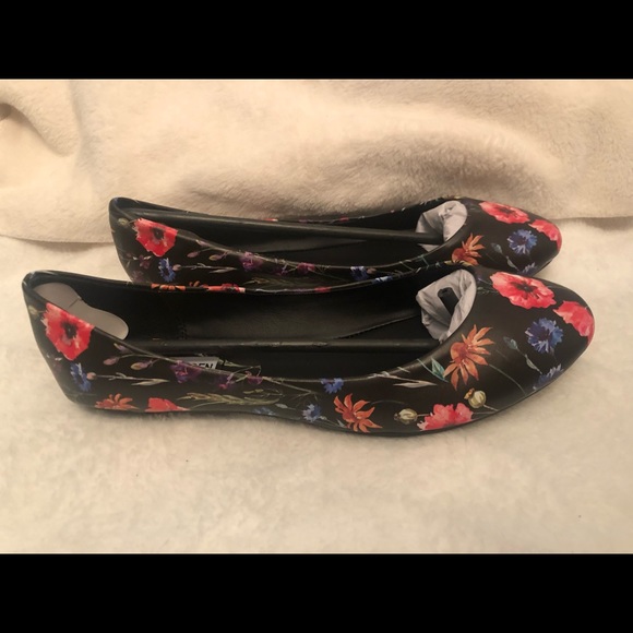 Steve Madden Heaven floral flats - Picture 2 of 6